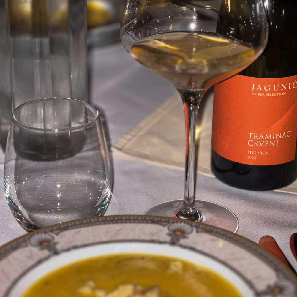 jagunic-traminac-crveni-amber-selection