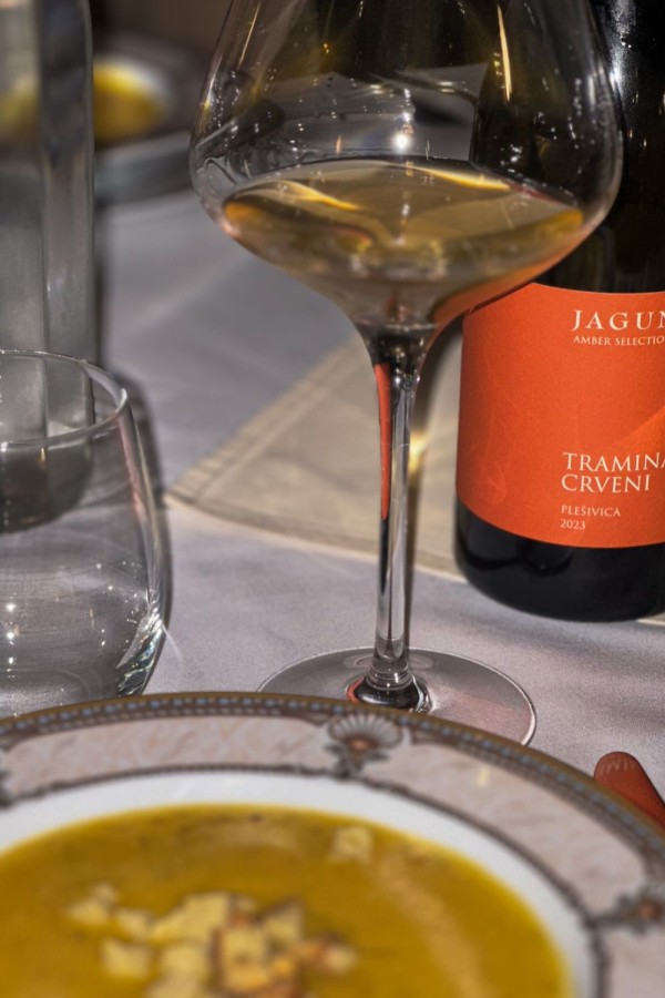 2023 Jagunić traminac crveni 